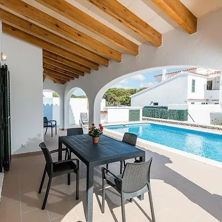 Villa Sleeps 6 Pool Air Con Wifi