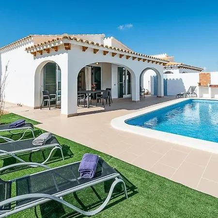 Villa Sleeps 6 Pool Air Con Wifi *